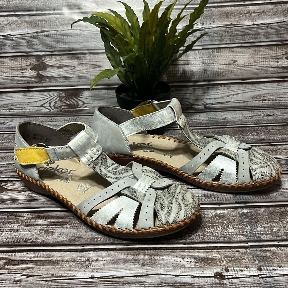 Rieker Silver Leather Closed in Sandal Shoe Women’s Size 39/8 - Picture 3 of 12